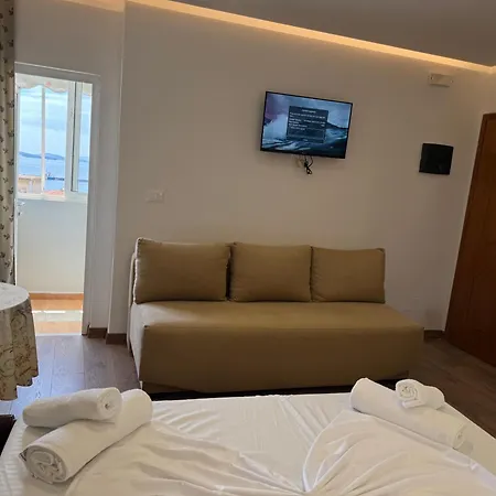 Ionian Heaven * Sarandë